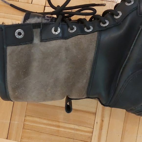Ugg Adirondack II sheepwool inside leather and suede boots size 6.5 - Picture 11 of 16